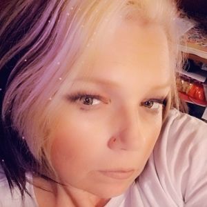 Meet your Posher, Carolyn